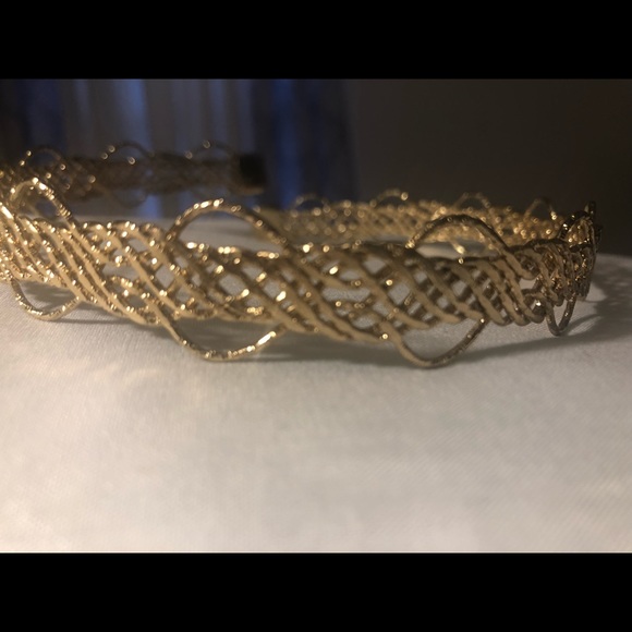 Gold color choker necklace - Picture 2 of 6